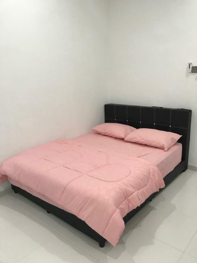 Nrl'S Cozy Guesthouse Kota Bharu Esterno foto